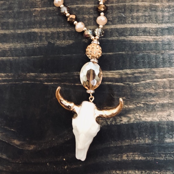 Beaded Necklace with Long Horn Pendant - Picture 2 of 3